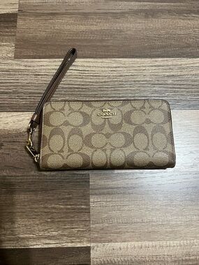 Coach Signature Zip-Around Wristlet Wallet in Brown